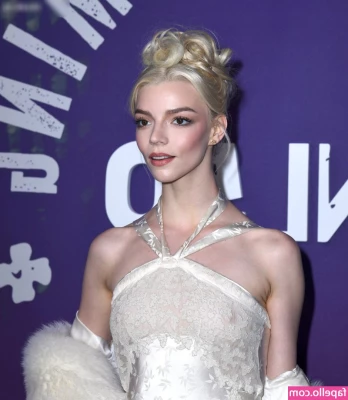 Anya Taylor-Joy [ anya-taylor-joy ] - Mmmm, hungry for me?