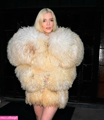 Anya Taylor-Joy [ anya-taylor-joy ] - mouth full