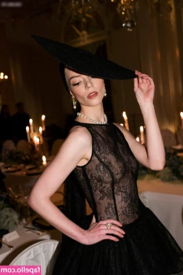 Anya Taylor-Joy [ anya-taylor-joy ] - My classmate told me i look tired but at least i know im getting help