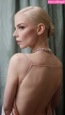Anya Taylor-Joy [ anya-taylor-joy ] - Thick and creamy