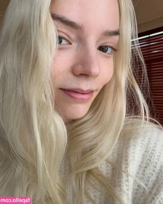 Anya Taylor-Joy [ anya-taylor-joy ] - This🔥girl @sophie_cute_0 knows what all men want😍. 🥵 She