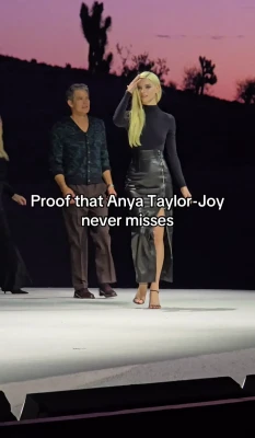 Anya Taylor-Joy [ anya-taylor-joy ] - It's Mirror Monday! Stay tuned for some video of it (this week)!