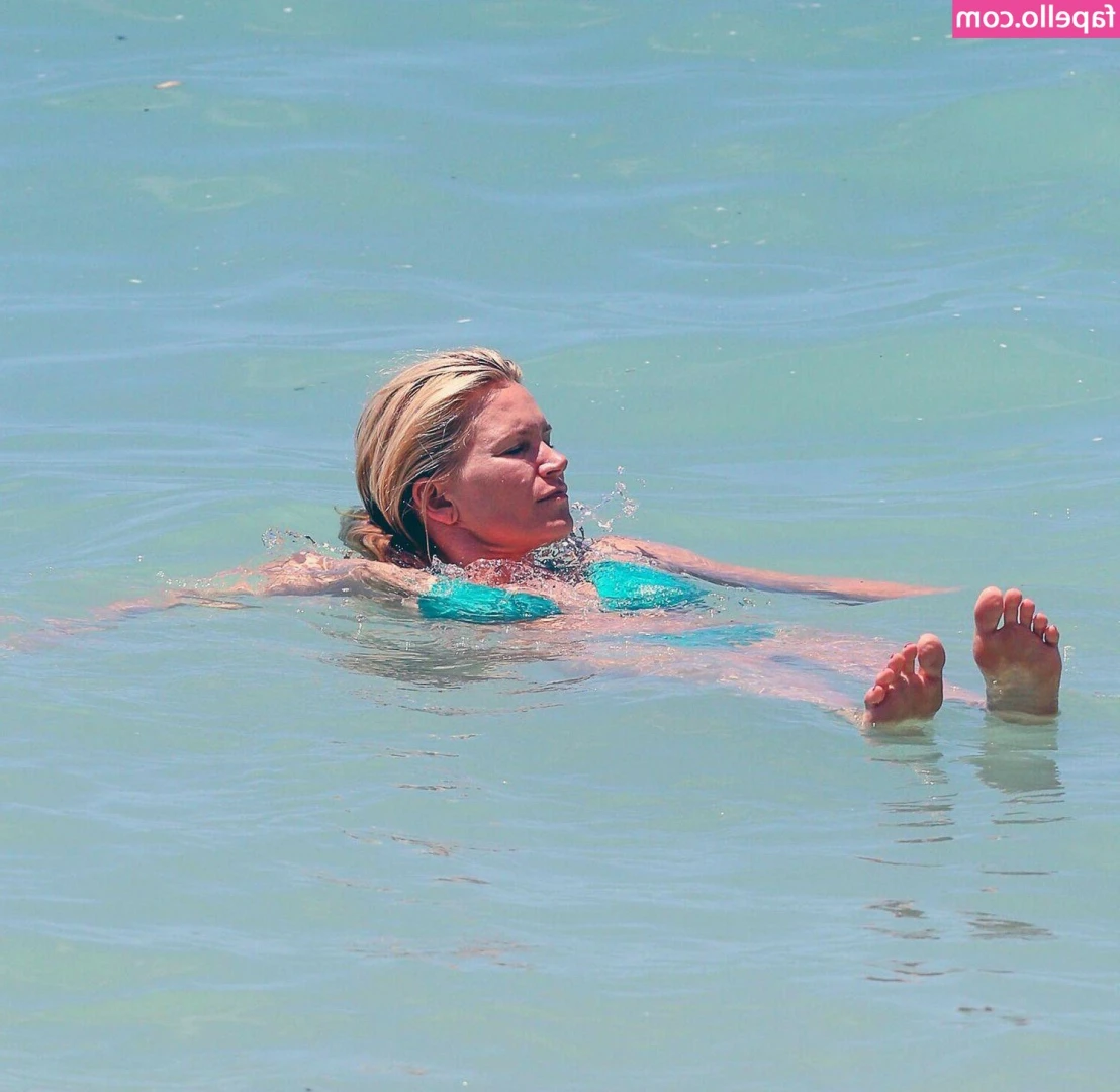 Natasha Henstridge [ natasha-henstridge ] - Let's get WET AND WILD 💦 💦💦
