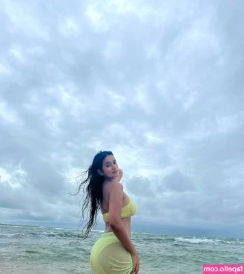 Shubhna Agarwal [ shubhna-agarwal ] - Getting dressed up for a night out! Dressed /undressed