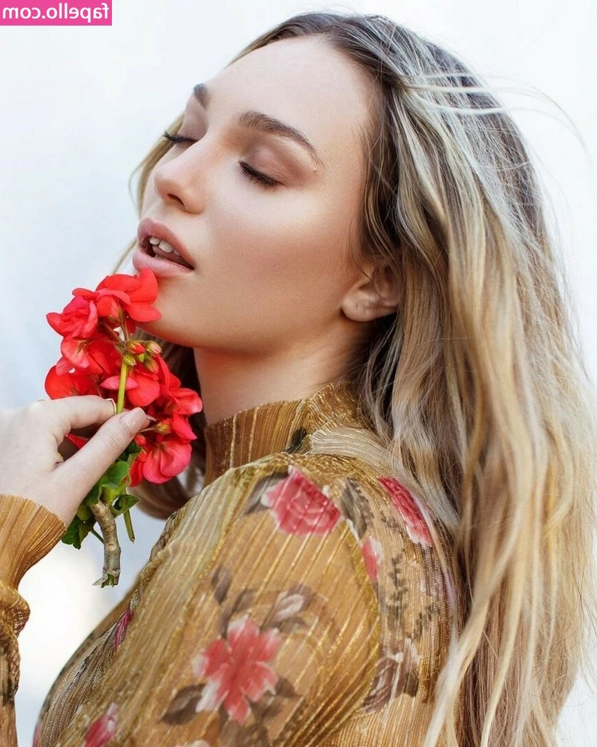 maddieziegler - I look so good but you can’t help but think about how good my