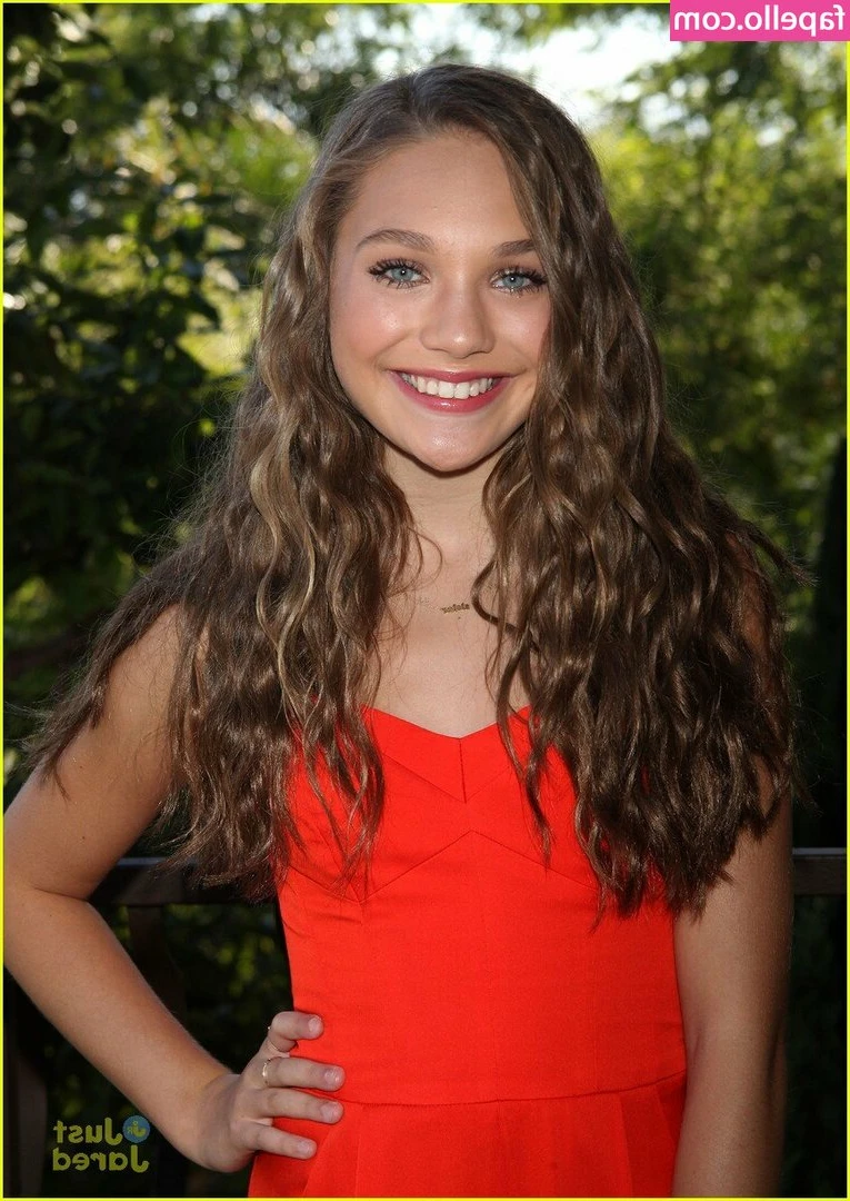 maddieziegler - What is better than a sexy girl?? A sexy girl eating