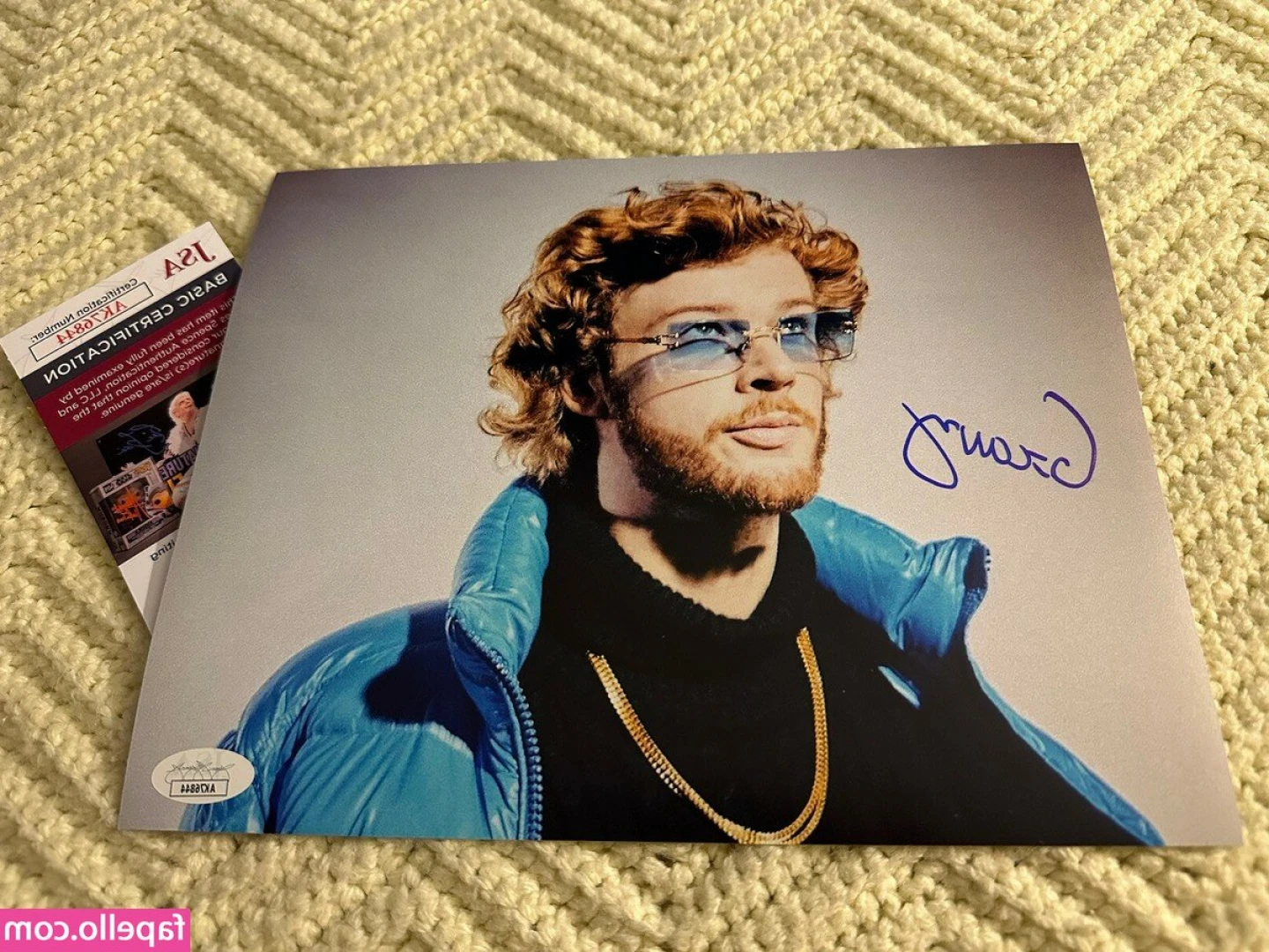 yunggravy - No strings attached.