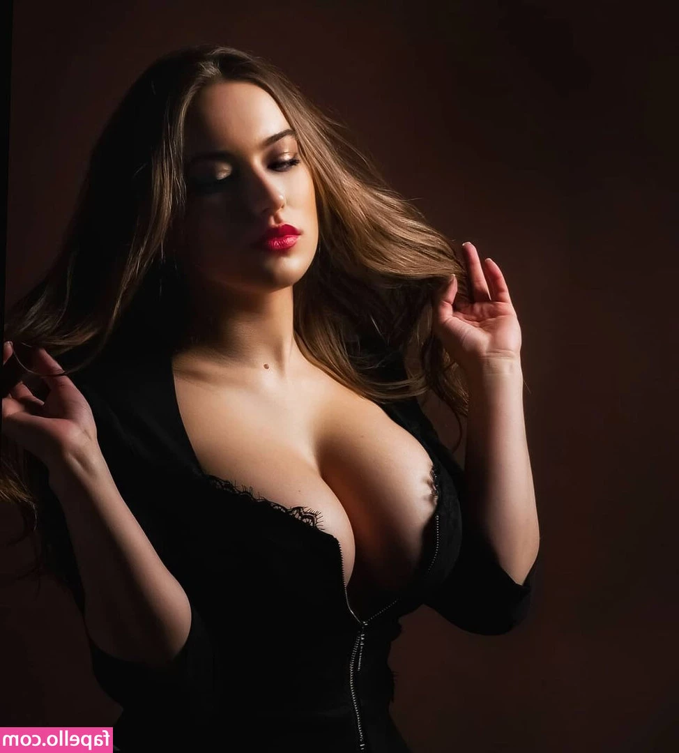 Alina Baranova [ alina-baranova ] - Scroll 🖕🏼