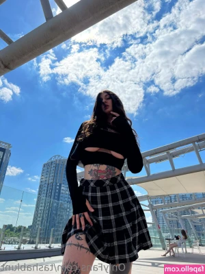tashablunt - Thick Snow Bunny 🐰💦😘