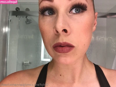 Gianna Michaels [ gianna-michaels ] - Being fucked off the side of the bed makes me cum so much @ftnd3750