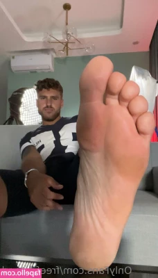 freefootgod - SEXY VIDÉO AU RÉVEIL 😋 ---------------------------------