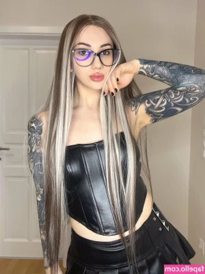 callmegoddesszara - Let’s workout 💪🏼