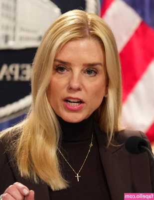 Pam Bondi [ pam-bondi ] - I made dese pics cuter   I just had to post  lil kitten girl