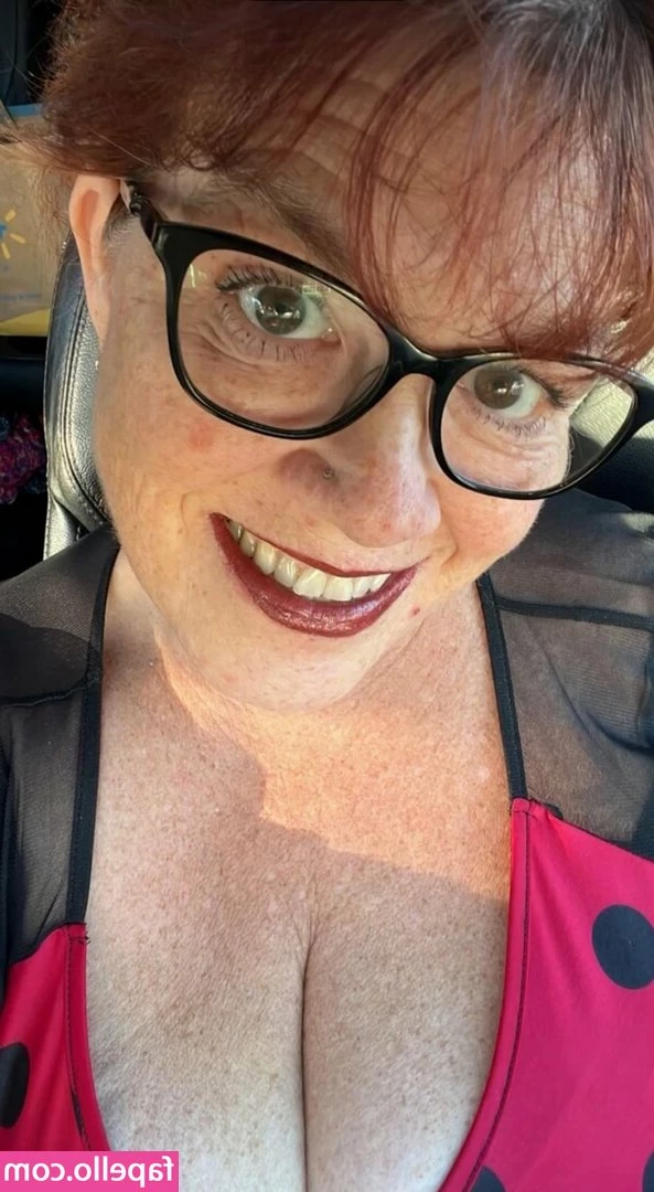 Grandma_Nika [ grandma-nika ] - Hey there  hope you are having a wonderful holiday season    been too