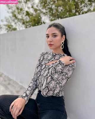 Ramsha Khan [ ramsha-khan ] - Have you seen enough of my arse  A bit of new content for my fans 