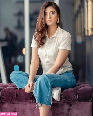 Ramsha Khan [ ramsha-khan ] - Painting is my happy place  Who wants to see me paint my body