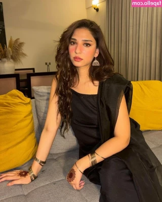 Ramsha Khan [ ramsha-khan ] - A little 30  hard for y all