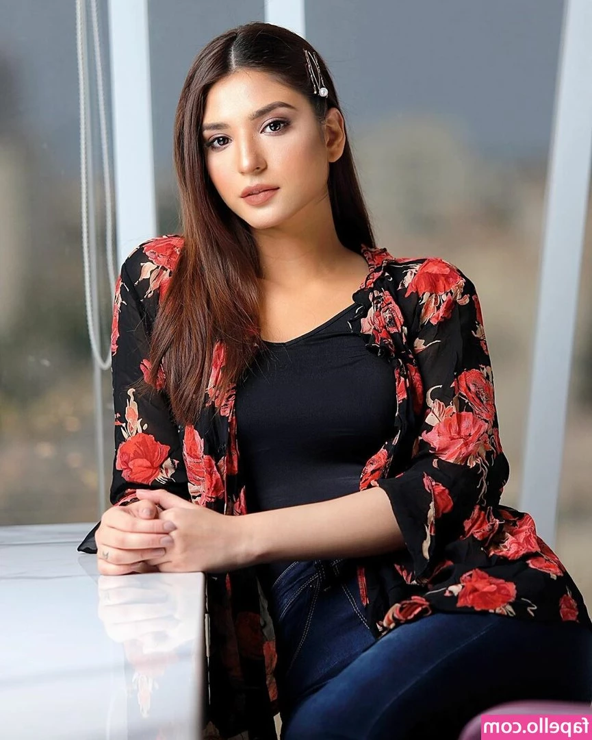 Ramsha Khan [ ramsha-khan ] - On a forever journey of discovery ✨🌿