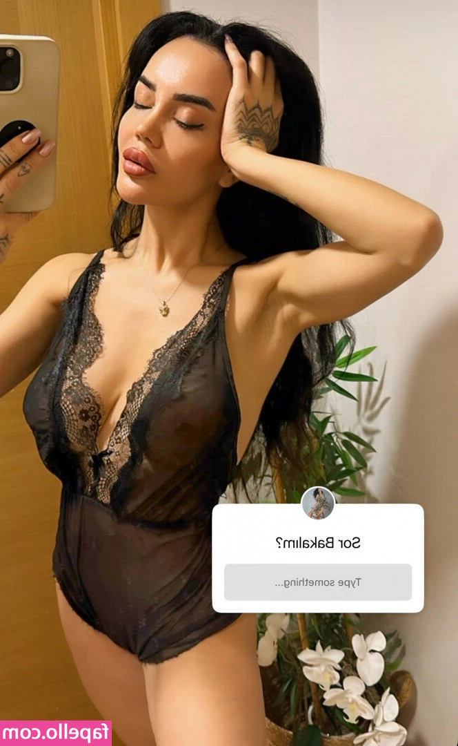 Melek Özçağan [ melek-zaan ] - I lost count how many times did I squirt