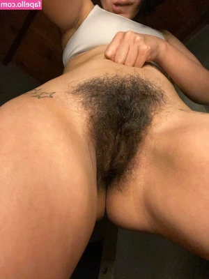 Hairy Women [ hairy-women ] - Today is going to be a good day 😮