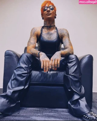 AEW Ruby Soho [ aew-ruby-soho ] - Black Lacy Striptease + Body Tour [8:13] - While moving my body