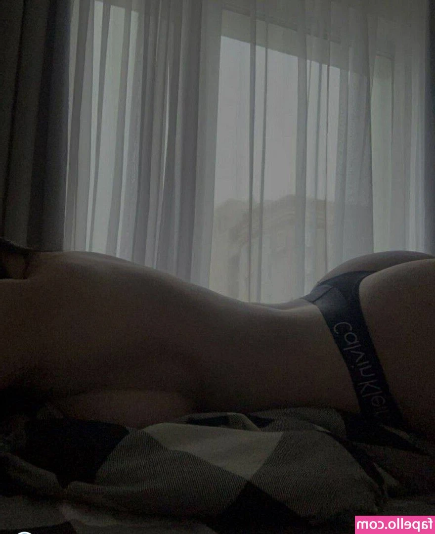 Uberchini - Meeet me in the dms if u wanna see me turn around 👀👀👀