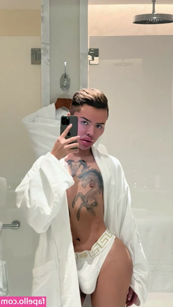 Mateo Blanco [ mateo-blanco ] - Few shots from the night where moisturising got a bit out of hand xx