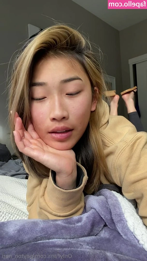 peytonnori - Wanna get under the covers with me? 💕