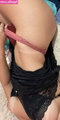 Loira Gostosa1 [ loira-gostosa1 ] - 🫨 Catching Lil Bro 🫨  I caught Lil Bro jerking off on the couch