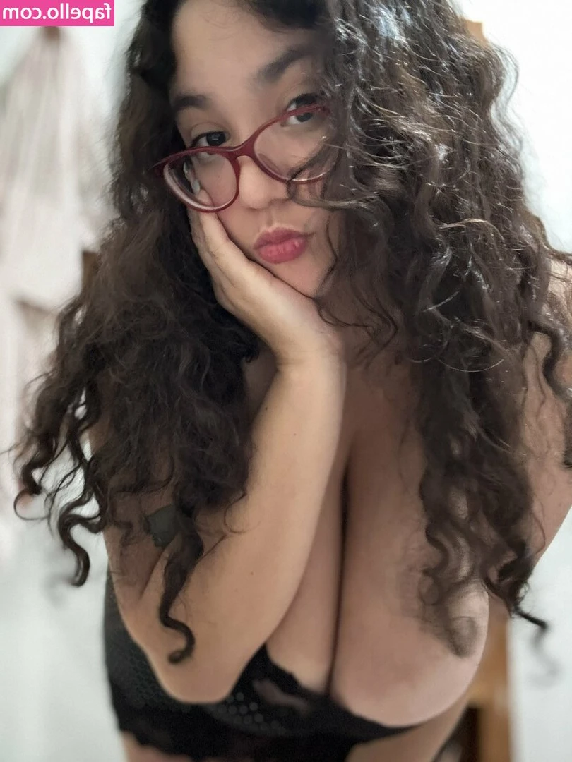 Lalenoraaa [ lalenoraaa-3 ] - Ok I’ll stop being self conscious. It’s a short clip, but the