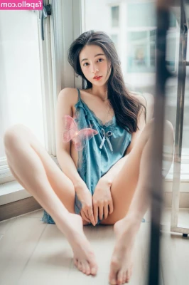 Chenbb816 - Does the underbutt ever get old?