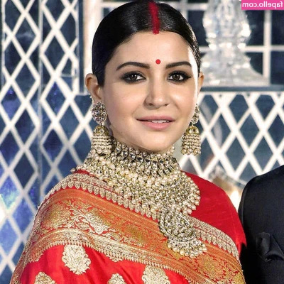 Anushka Sharma [ anushka-sharma ] - I finished my deadline and I'm back with you! So now I can get