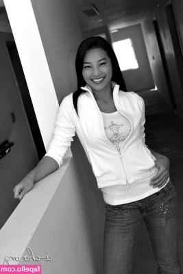 Arden Cho [ arden-cho ] - "Face pie fundraiser - messy milf"Full 21 minute videoStoryline:In