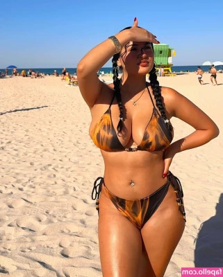 Crystal Lucero Rios [ crystal-lucero-rios ] - 💜💦 I love when you make me a mess 🥵💚