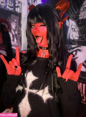Scaredy Cat Cosplays [ scaredy-cat-cosplays ] - Part two. Did I mention I do this in front of the window facing the
