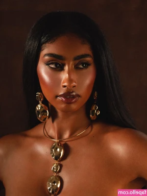Jasmine Chola [ jasmine-chola ] - TGIF: The Goddess is Filming  …and you’re just a tiny hiding