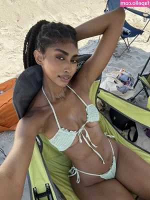 Jasmine Chola [ jasmine-chola ] - Fun Friday = Slingshot bikini 🔥