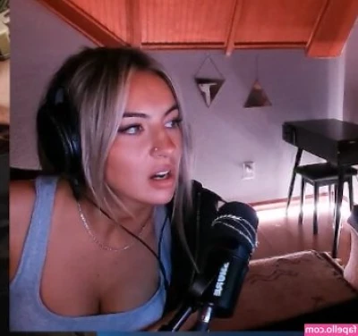 Honeyxxo - Stick that tongue out.... you've got work too do!