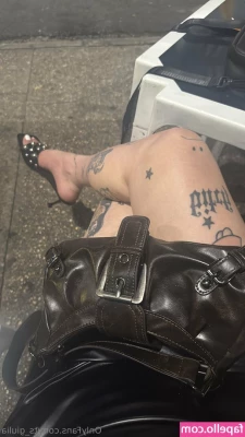 ts_giulia [ ts-giulia ] - Do you like my thick ham
