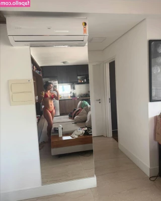 Menina Veneno [ menina-veneno ] - Well, it serms clear that you guys wanna see me on onlyfans… Ill