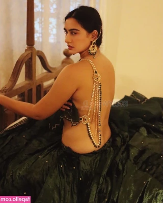 Megha Shukla [ megha-shukla ] - Stop and stare 🖤😘