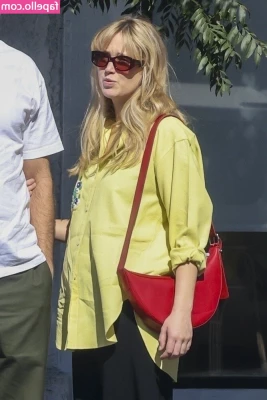 Jennifer Lawrence [ jennifer-lawrence ] - Need it filled