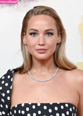Jennifer Lawrence [ jennifer-lawrence ] - It s not a BJ if u don t get it dripping wet  5 25 min Blowjob on my
