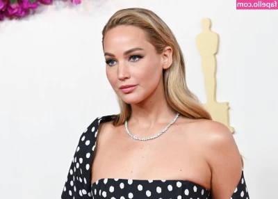 Jennifer Lawrence [ jennifer-lawrence ] - 🤔 Hmmmmmm..... Well lemme explain what's going on .... I'm getting