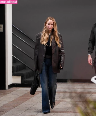 Jennifer Lawrence [ jennifer-lawrence ] - Check out   cobalt_ftm    He s the fem transboy you ve been waiting