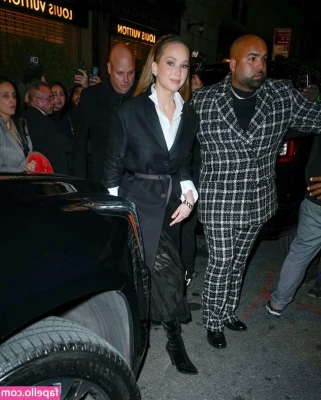 Jennifer Lawrence [ jennifer-lawrence ] - wider