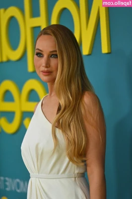 Jennifer Lawrence [ jennifer-lawrence ] - I do my best work in the dark
