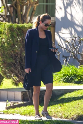Jennifer Lawrence [ jennifer-lawrence ] - when the nap rly hits 🙏