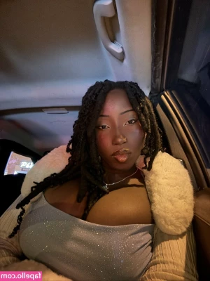 Vivicax.x [ vivicax-x ] - I have had my coffee now we can talk 😏