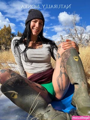 naturally_bionkafree [ naturally-bionkafree ] - Feeling sexy 🥰🥰😈